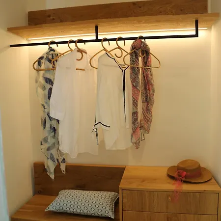 Camelia 2 - Psarou View - Private Pool And Jacuzzi 펜션